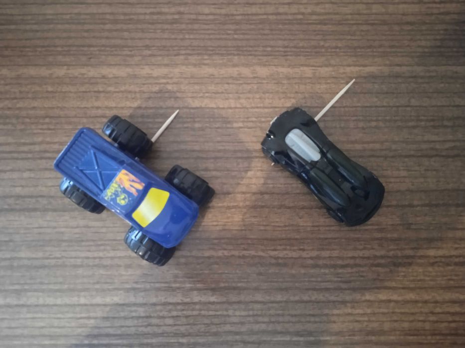 Hot Wheels McDonalds 2003 e 2012