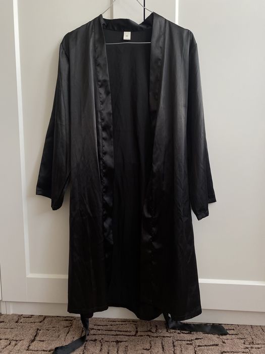 szlafrok satynowy czarny M S