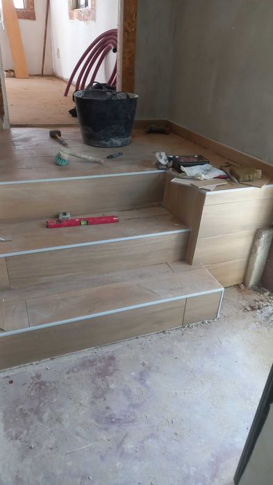 Faço  trabalhos renovação de casa e limpeza de terrenos