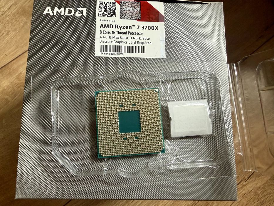 Procesor AMD Ryzen 7 3700X + chłodzenie