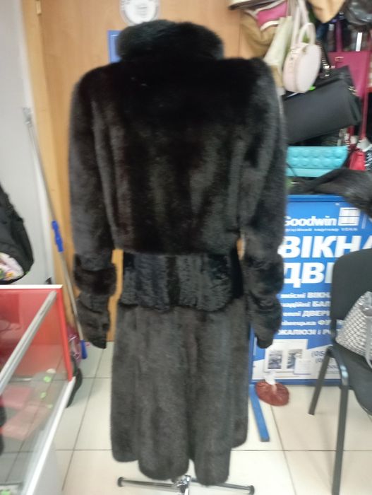 Продам натуральную норковую шубу 79000