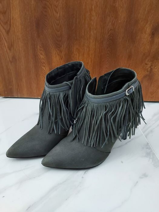 Buty na szpilce roz 38 KAZAR