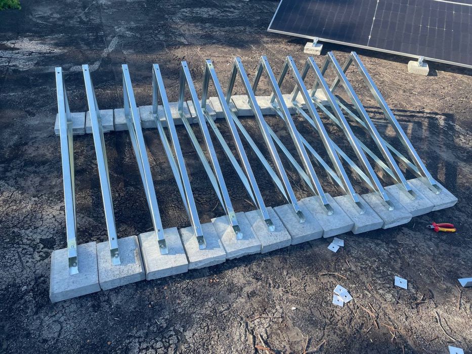 Баластна система кріплень, трикутники під сонячні панелі.