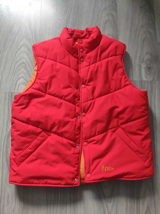 Берукавка Levi's.