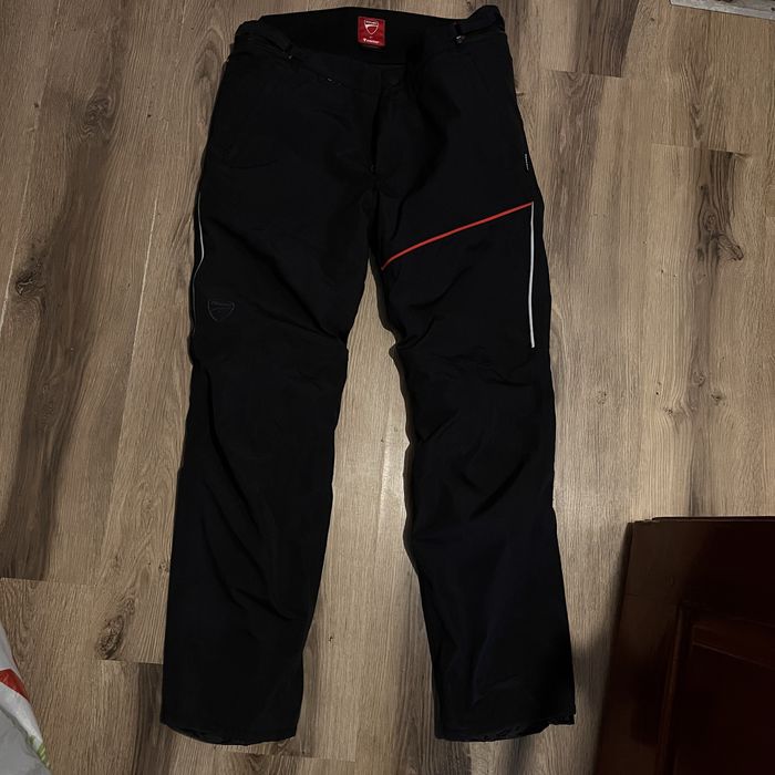 мото штани ducatti