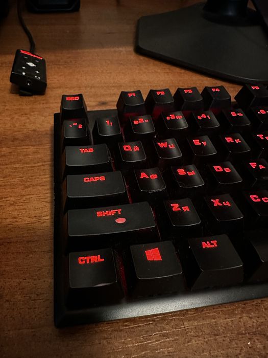 Продам клавиатуру HyperX