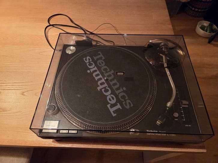 Technics SL-1210 MK5
