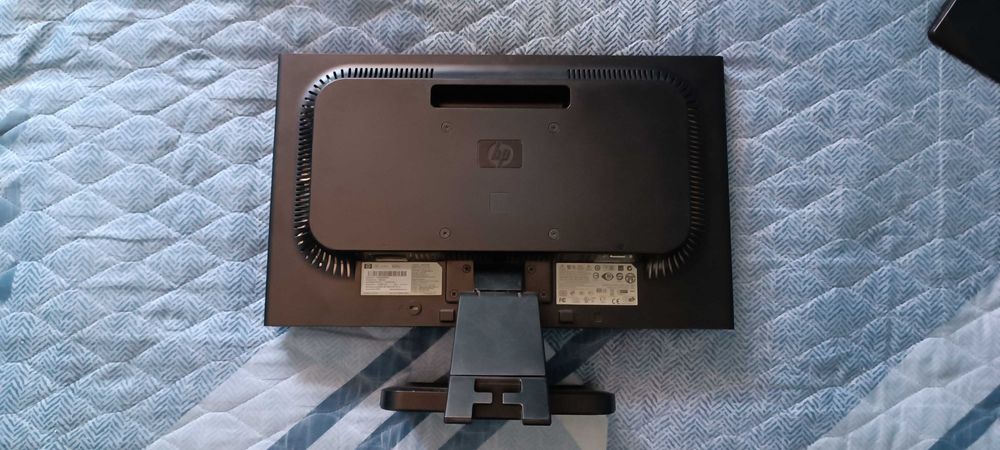 Monitor LCD HP LE1851w widescreen de 18,5 polegadas VGA