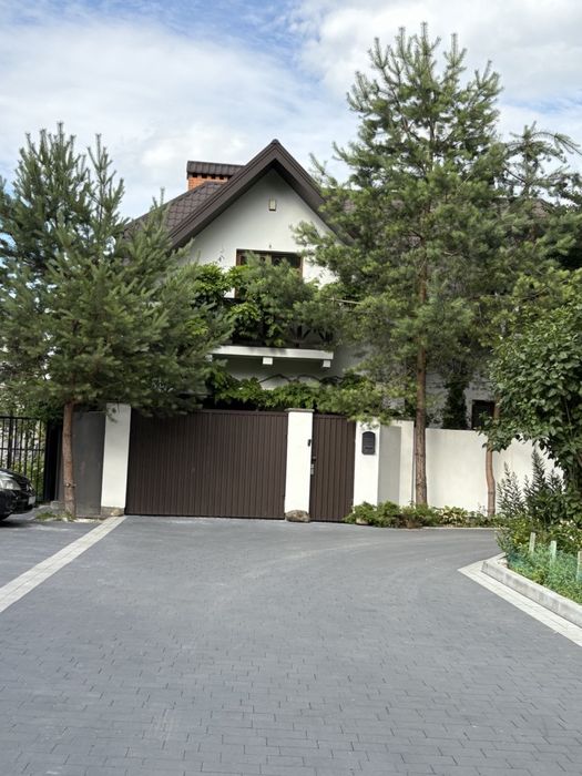 Продаж окремостоячого сучасного будинку по вул,Окружна !