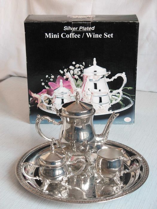 Чайно-кофейный сервиз металлический посеребрённый