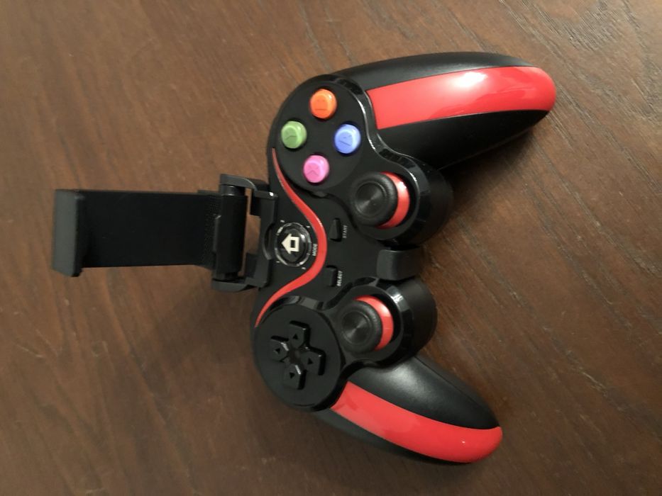 Gamepad for iOS and Android and PlayStation 3, brand new in box!64284595008002124