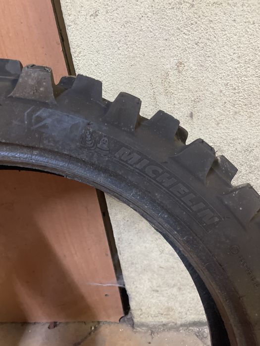 Pneu de trás XR 400