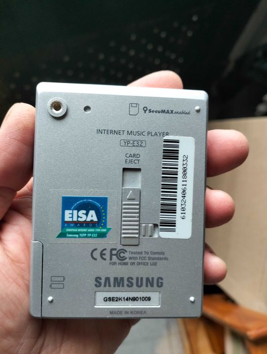 leitor de Mp3 Samsung Ypp YP-32 Ano 1999 32 Mb