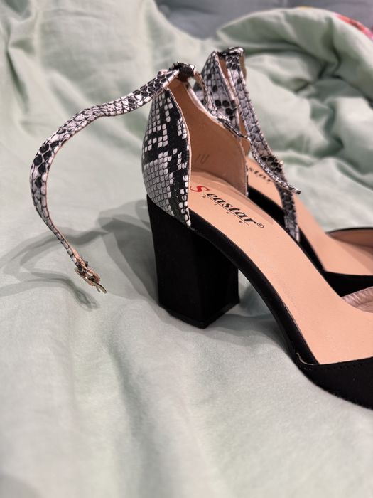 Nowe buty na grubszej szpilce
