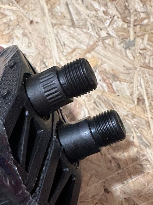Nowe pedały platformowe BMX / Dirt / MTB (Czarne, Gwint 9/16")