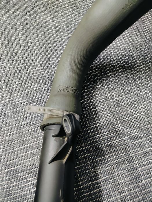 Wąż rura ssący intercooler renault Megane scenic 3 III 1.5dci