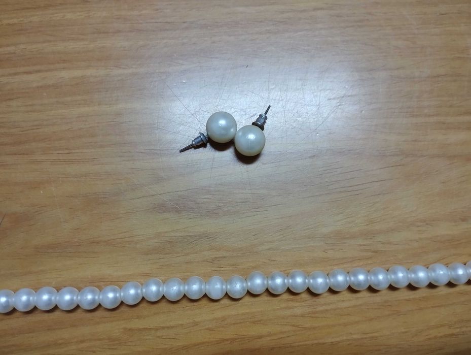 Conjunto Novo de Pérolas - 3 fios de pérolas ajustáveis e brincos