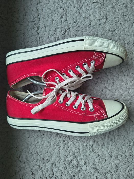 Trampki czerwone New Yorker r. 40