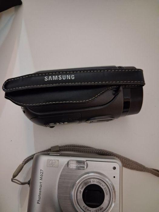 Máquina de filmar  e de fotografar