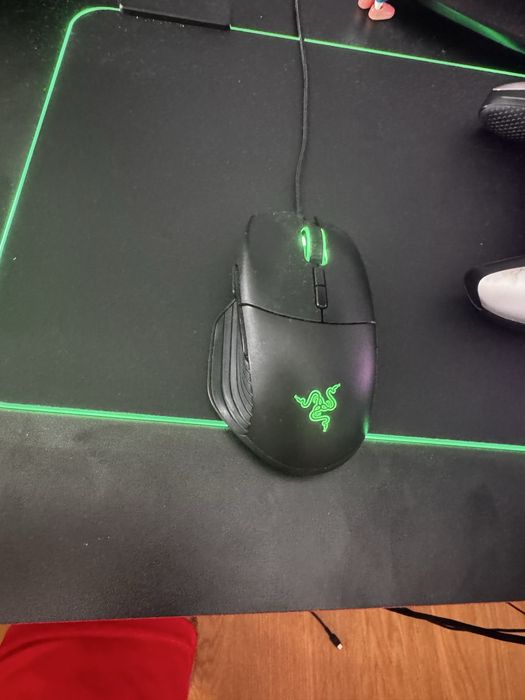 Teclato rato tapete RGB razor