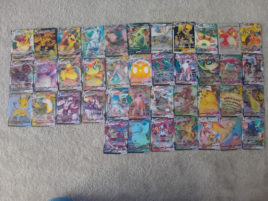 Cartas V max de pokemón