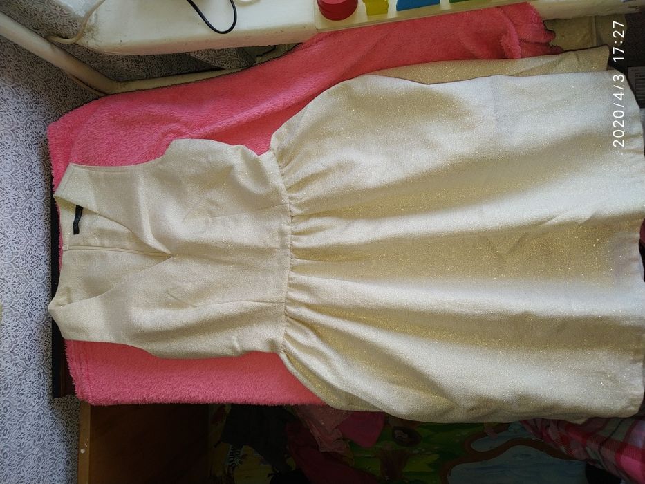 Очень круто золотое платье