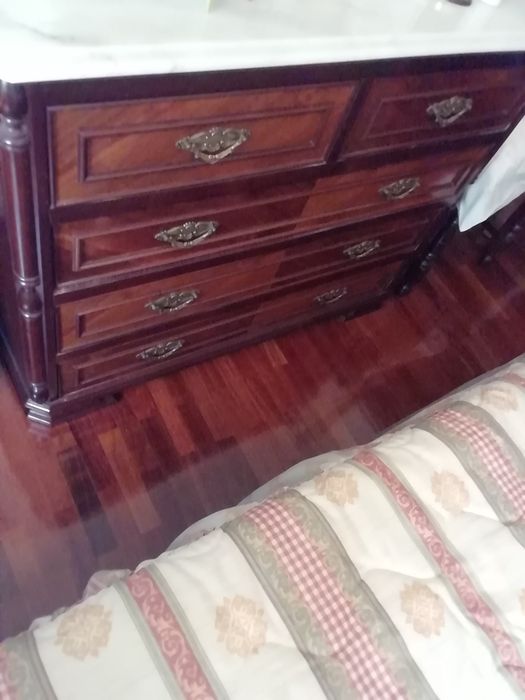 Quarto de casal "Mogno e Cerejeira"