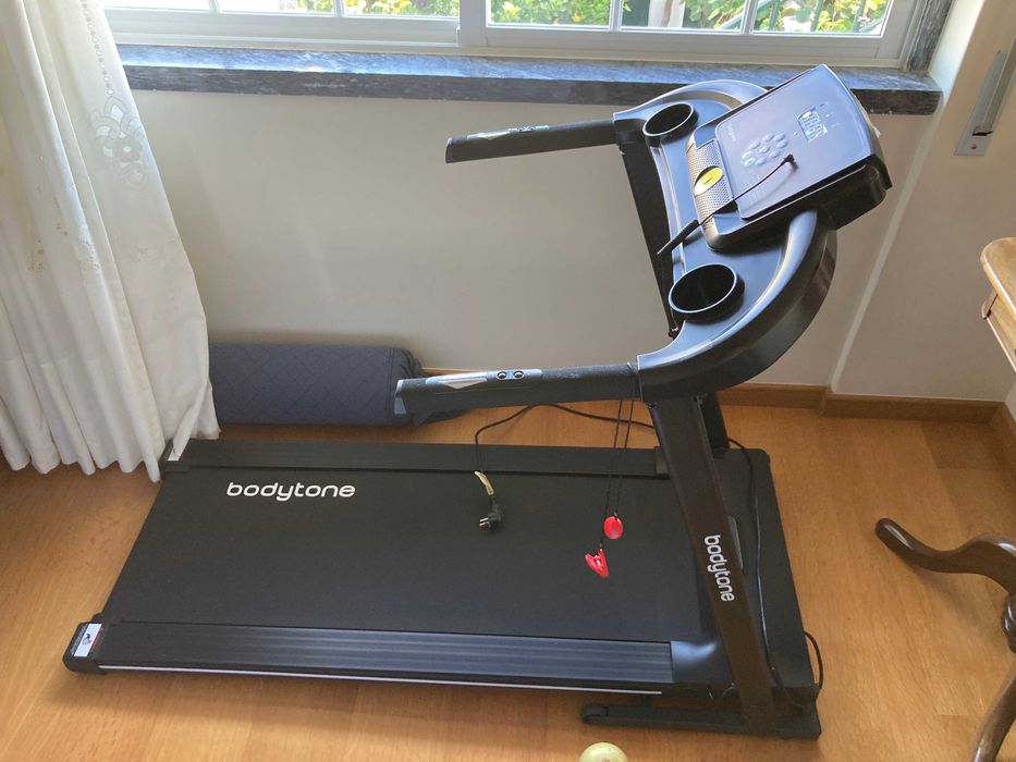 Passadeira de corrida/caminhada BODYTONE DT12