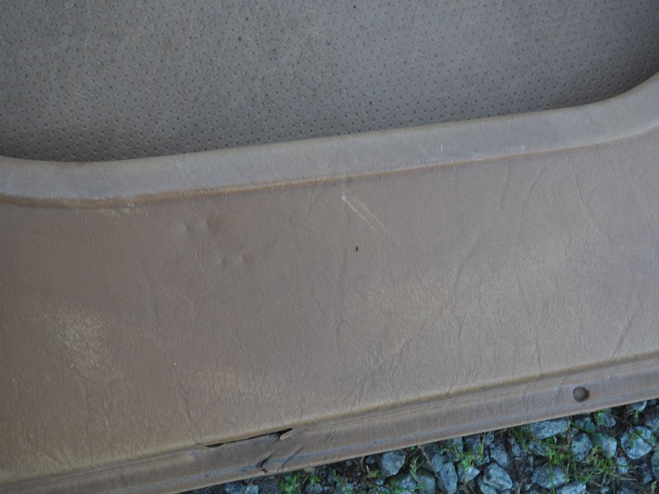 Boczek drzwi przód prawy mercedes W126  palomino