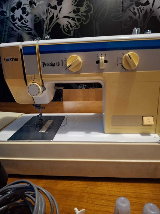 Máquina de Costura Brother Prestige 10 – Muito Estimada (Com Pedal)