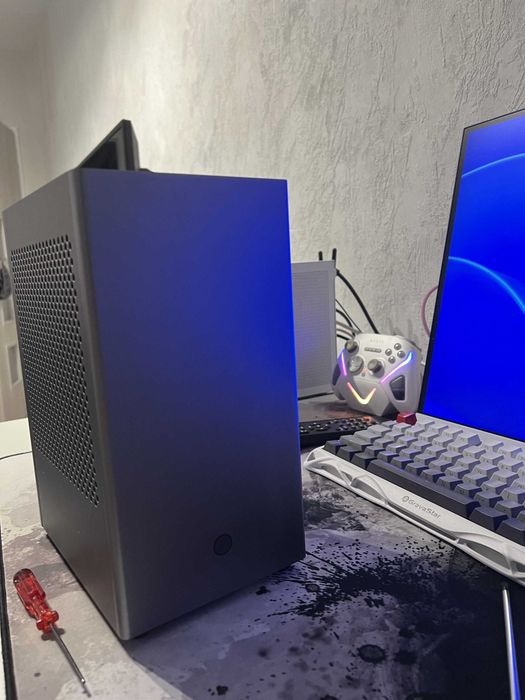 Zestaw mini PC SFX