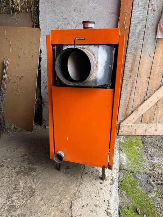 Котел твердопаливний