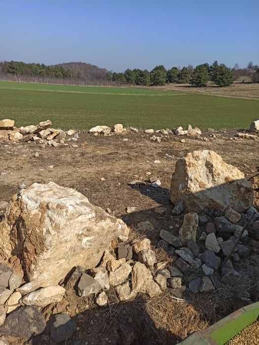 Głazy wapienne sprzedam