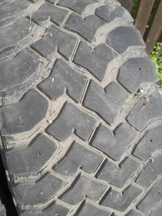 Sprzedam opony 265/70R16