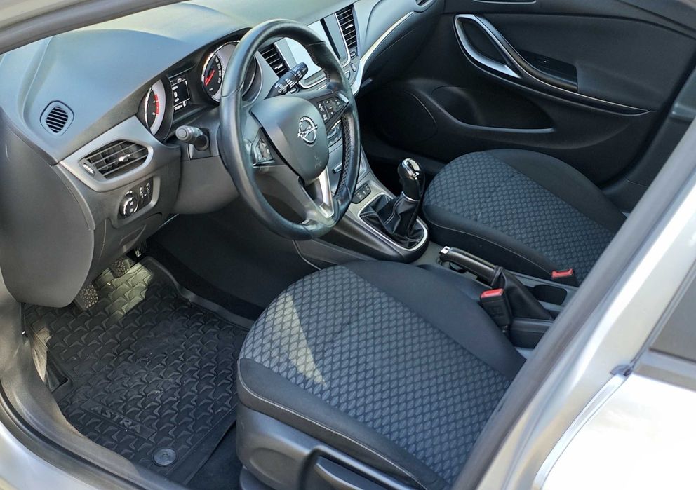 Opel Astra K 1.4 Turbo benzyna kamera czujniki