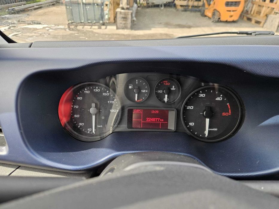 IVECO DAILY 180KM - model: 35S18V - r.p. 2018 - FURGON H=2100