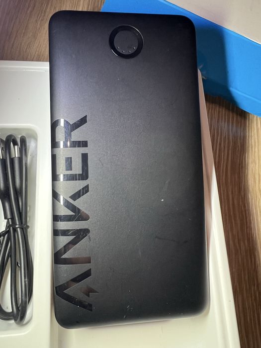 Повербанки Anker 335 325 20000mAh з потертостями