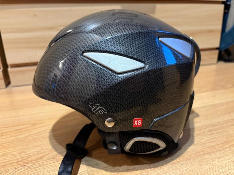 Kask narciarski 4F