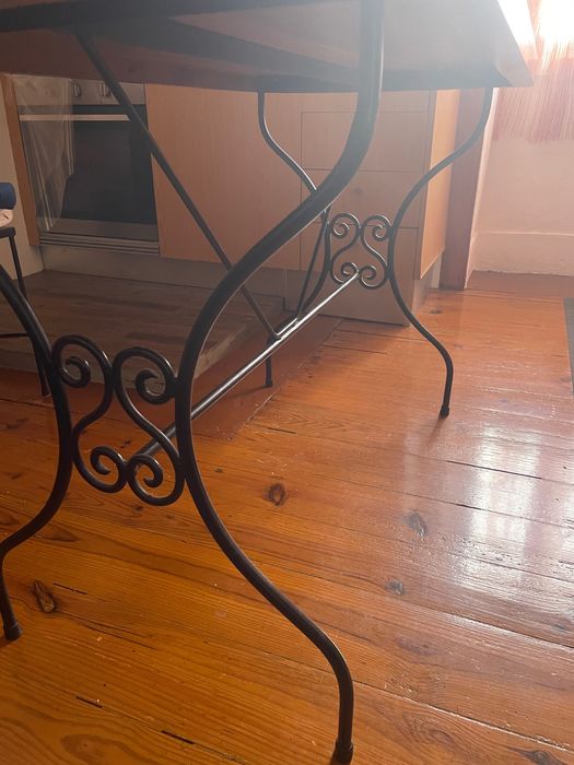 Mesa jantar com 4 cadeiras