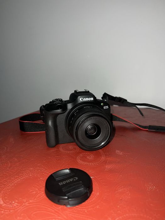 Canon EOS R100 + objetiva RF-S 18-45mm F4.5-6.3 IS STM