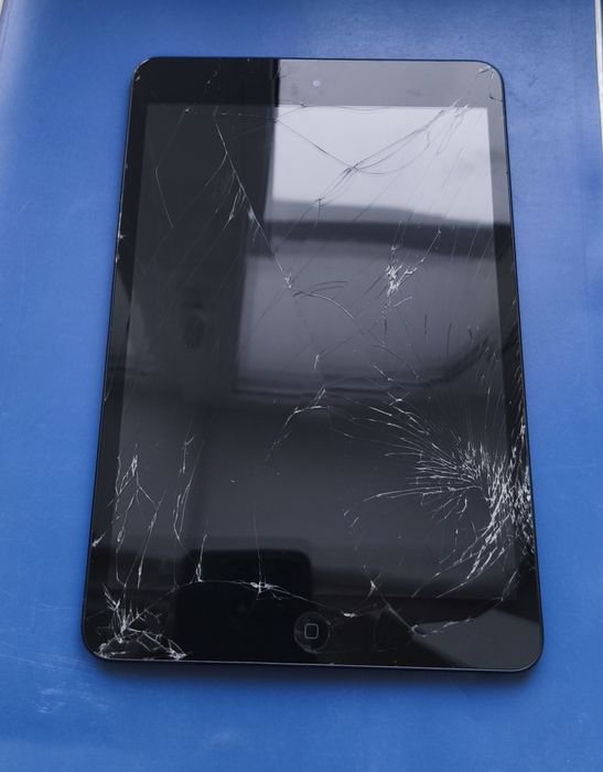 iPad Mini А1432 на відновлення чи запчастини