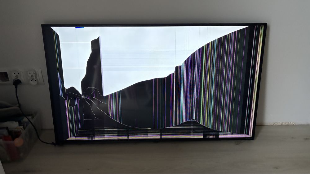 Lg 43NAN0763QA uszkodzona matryca