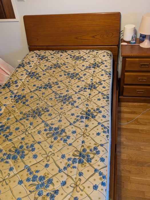 Mobília de quarto de solteiro de madeira maçisa