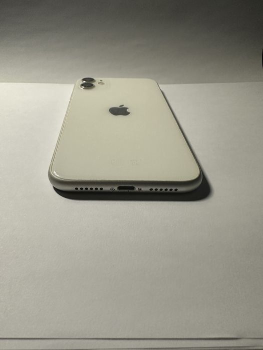 iPhone 11 64GB Branco