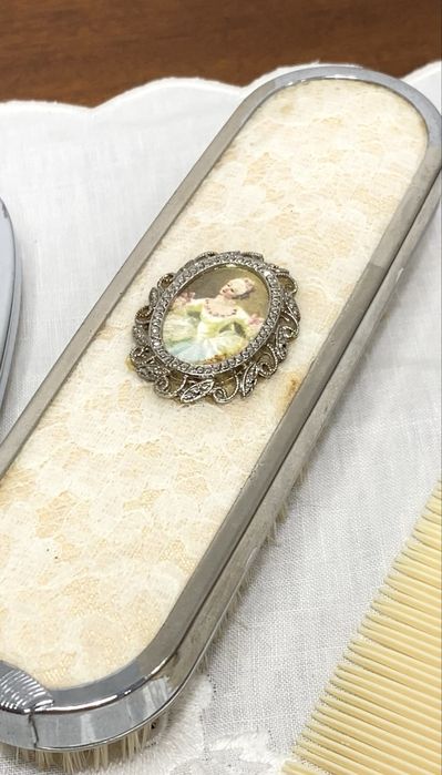 Conjunto tocador com imagem de Marie Antoinette.
