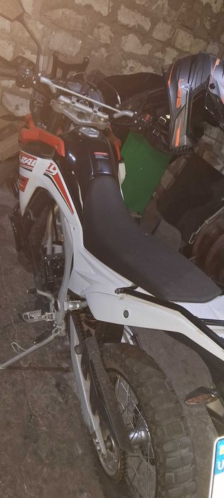 Мотоцикл  LONCIN SX2 LX250GY-3K