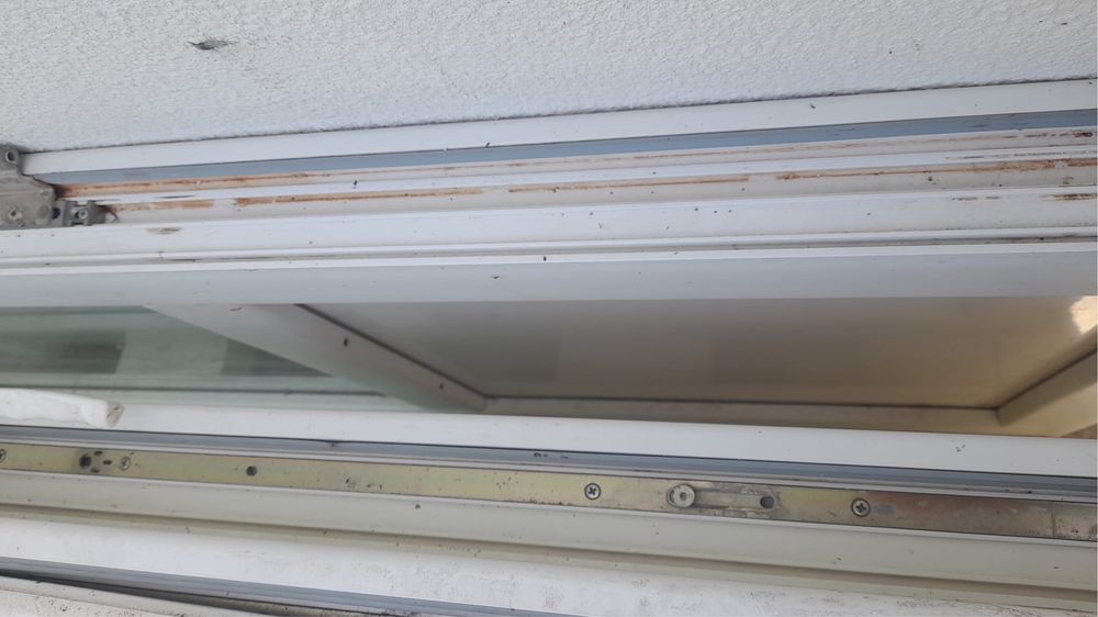 Janelas e portada em PVC