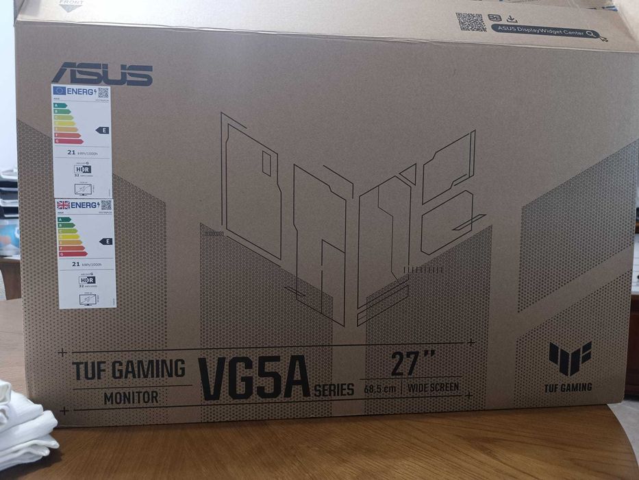Vendo monitor TUF GAMING ASUS VG279QML5A