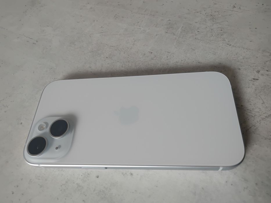 iPhone 15 128 GB niebieski IDEAŁ