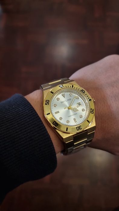 Relógio Skyline Timepieces Dourado